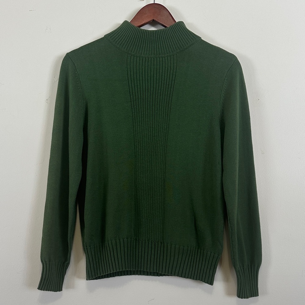 Elegant Forest Green Turtleneck Sweater